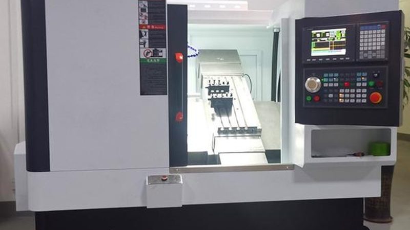 FANUC 0i-TF与SYNTEC：数控系统中的双雄对决